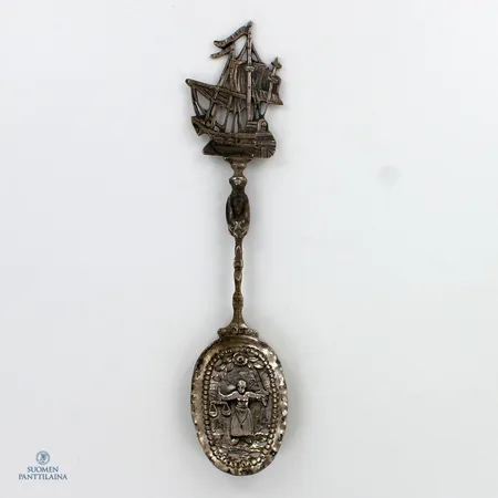Kuvioitu lusikka, pituus 157mm, 830,  Paino: 29,8 g