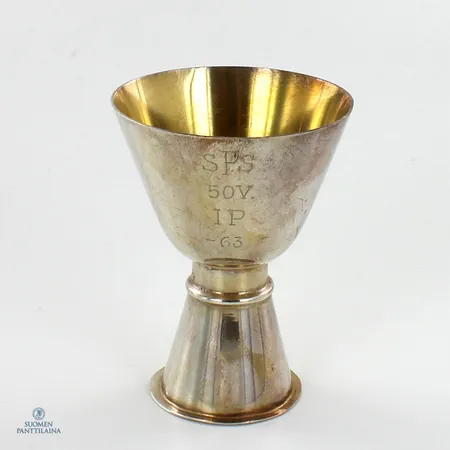 Hopeinen pikari, kaiverrettu, korkeus 60mm, 916h,  Paino: 28,8 g