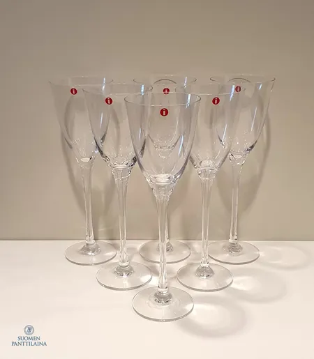 Kuusi viinilasia Iittala, Fiore, Design Mikko Karppanen korkeus 21,5cm, Vuosi 1985, muottiin puhallettua lasia.