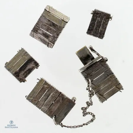 Viallisia korun osia, 925,  Paino: 8,7 g