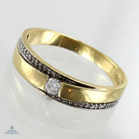 Timanttisormus 1xn.0.08ct ja 22xn.0.005ct, koko 17½, 585,  Paino: 2,4 g
