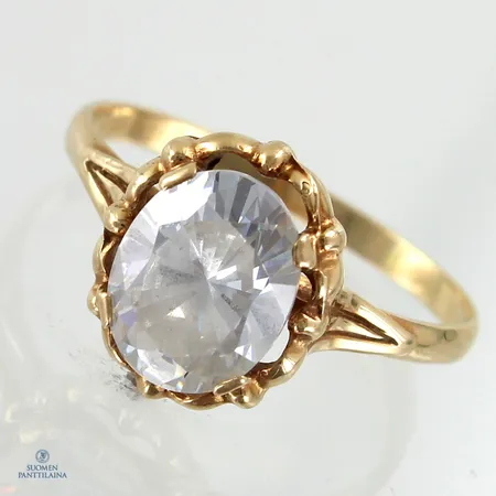 Kivisormus, koko 20½, 585br,  Paino: 3,8 g