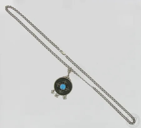 Kivikaulakoru, ketjun pituus 66cm, riipuksen korkeus 60mm, 925br,  Paino: 25,5 g