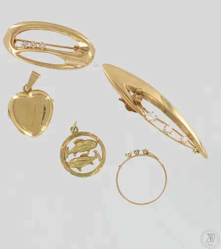 Viallisia koruja, 585br,  Paino: 7,4 g