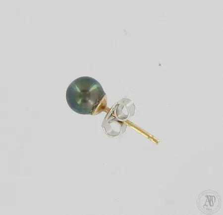 Pariton kivikorvanappi, 585br,  Paino: 0,4 g