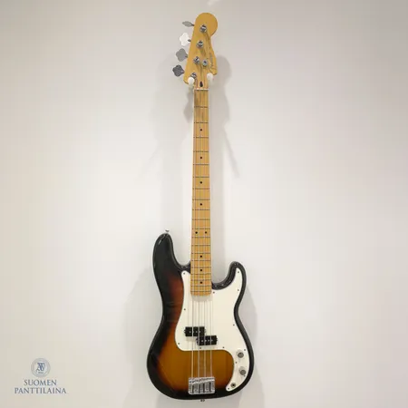 Sähköbasso, Fender Precision Bass, made in Mexico, sr. MX20148049, pehmeä kantolaukku Ei lähetetä