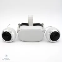VR-lasit, Oculus Quest 2, 128Gt, ohjaimet, normaaleja käytön jälkiä, laturin johto viallinen, kuitti ja laatikko