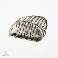 Rintaneula, Kalevala Koru, Siili, design Kirsti Ilvessalo, leveys 36mm, 925,  Paino: 9,2 g