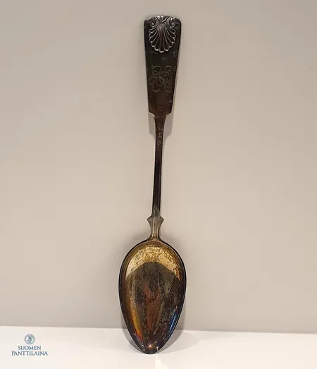 Tarjoilulusikka, Musla, kaiverrettu, pituus 255mm, 813, Paino: 83,2 g