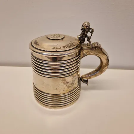 Tuoppi, korkeus 170mm, Ø 100-115mm, kaiverrettu, valmistettu 1937, Häämeenlinna, 813,  Paino: 524,8 g