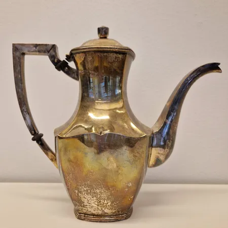 Kahvikannu, korkeus 240mm, leveys 85-270mm, käytöstä aiheutunutta kulumaa, sterling,  Paino: 965,3 g