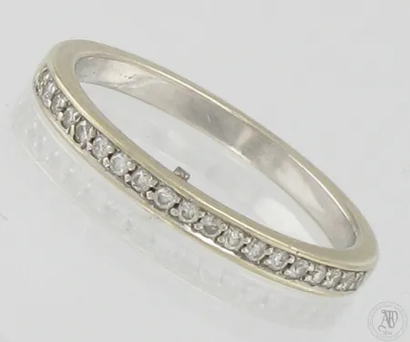 Timanttisormus 19xn.0.005ct, koko 16½, 585 valkokulta,   Paino: 2,2 g