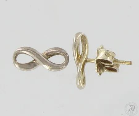 Korvakorut, Infinity, Tiffany & Co, korkeus 5mm, leveys 10mm, 925,  Paino: 1,1 g