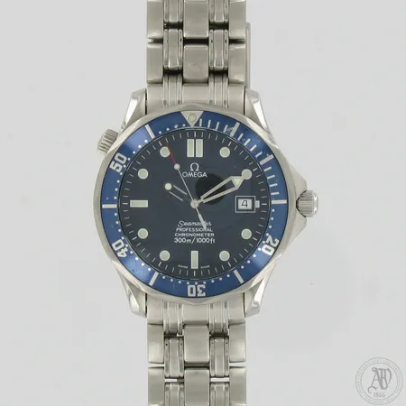 Teräsrannekello Omega Seamaster professional chononometer 300m / 1000ft, automaatti, mallinumero 1681623, koneisto 1120, Ø 45mm,  pituus 170mm, kehässä ja lukkosalvassa käytöstä aiheutunutta kulumaa. 
