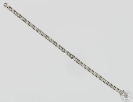 Ranneketju, pituus 185mm, leveys 5mm, 585 valkokulta,  Paino: 17 g