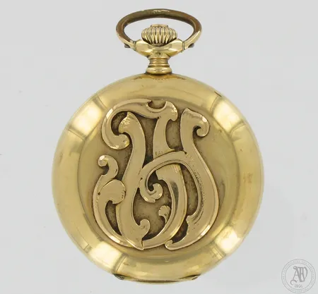 Kultataskukello Zenith, 331703, koneiston n. 2975416, välikuori metallia, monogrammi-kirjaimet, käyttökulumaa ja kolhuja, 585br,  Paino: 111,9 g