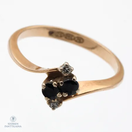 Kivisormus timanteilla 2xn.0.02ct, koko 17¾, 585br,  Paino: 2,1 g