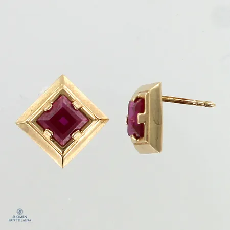 Kivikorvakorut, mitat 9,5x9,5mm, ei taustoja, 585br Paino: 1,8 g