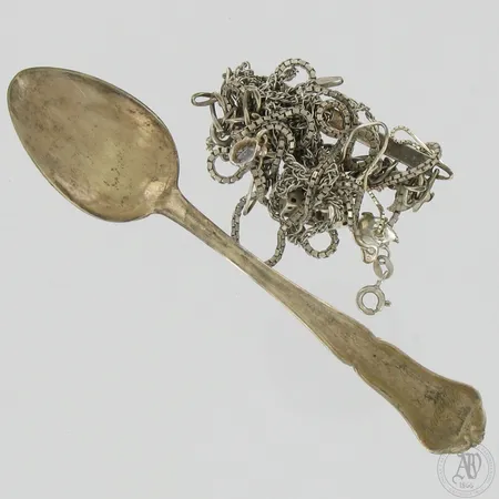 Viallisia hopea koruja, 830-925br,  Paino: 29,1 g