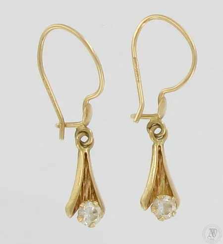 Kivikorvakorut, korkeus 26mm, leveys 5mm, 585br, Paino: 0,8 g