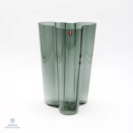 Aalto-maljakko, Iittala, design Alvar Aalto, korkeus 251mm, tummanharmaa, 1x1mm särö sisäreunassa