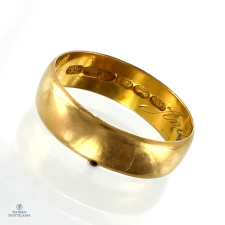 Sileä sormus, kaiverrettu ja käytön jälkiä, koko 18¼, 750,  Paino: 3,9 g