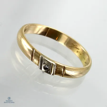 Timanttisormus 1xn.0.005ct, kaiverrettu ja käytön jälkiä, koko 16¼, 585,  Paino: 1,9 g
