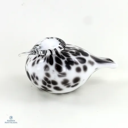 Lasilintu Iittala, Pikku-Hippi, Korkeus 3.5 cm, pituus 7 cm, Signeerattu O.Toikka Nuutajärvi, 2004