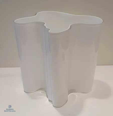Aalto-maljakko, Iittala, korkeus 200mm, valkoinen