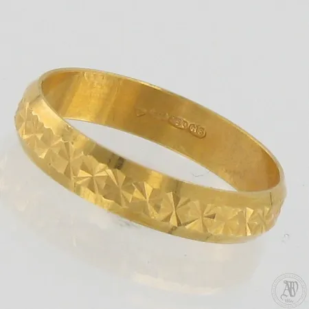 Kuvioitu-sormus, koko 18, 750,  Paino: 2,8 g