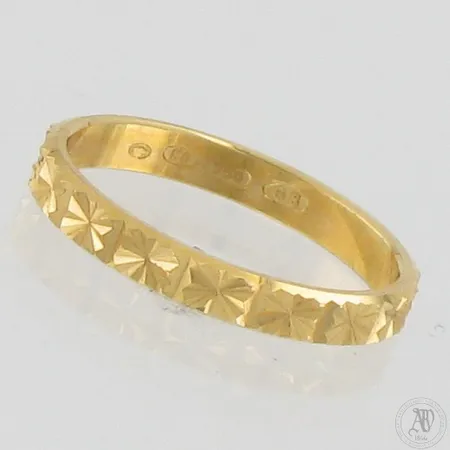 Kuvioitu-sormus, koko 15½, 750,  Paino: 1,7 g