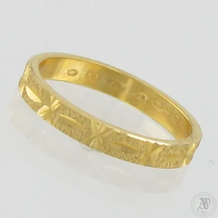 Kuvioitu-sormus, koko 15½, 750, Paino: 2,1 g