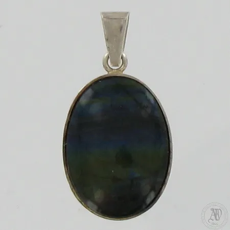 Spektroliitti-riipus, korkeus 25mm, leveys 14mm, 830br,  Paino: 2,8 g