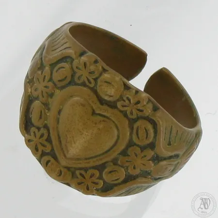 Sormus, Kivennavan, Kalevala Koru, koko 18½, pronssi, 