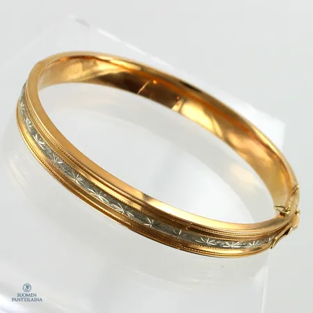 Kuvioitu rannerengas, varmuusketju puuttuu, Ø 57,5mm, 585,  Paino: 14 g