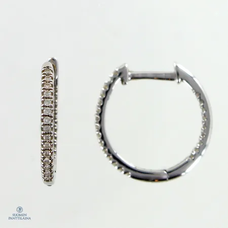 Timanttikorvakorut 47xn0.003ct, yksi timantti puuttuu, korkeus 15mm, 585 valkokulta,  Paino: 2 g