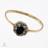 Kivisormus, rungossa vääntymiä, koko 17½, 585br, Paino: 0,8 g