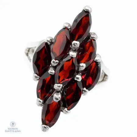Kivisormus, koko 18¼, 925br,  Paino: 5,6 g