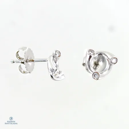 Timanttikorvakorut 6xn.0.02ct, korkeus 7.6mm, 750valkokulta,  Paino: 1,9 g