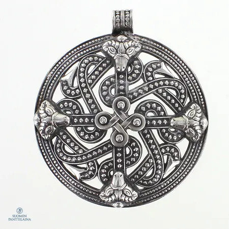 Riipus, Kalevala Koru, korkeus 56mm, 916h,  Paino: 19,2 g