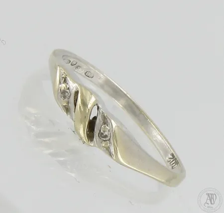 Viallinen timanttisormus 2xn.0.01ct, 585 valkokulta,  Paino: 1,6 g