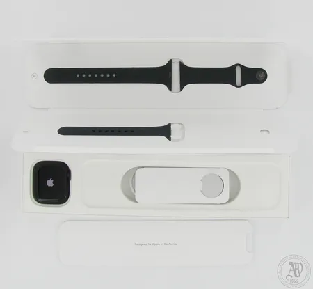 Apple Watch Series 7 GPS + Cellular 45mm, laatikko ja takuukuitti 