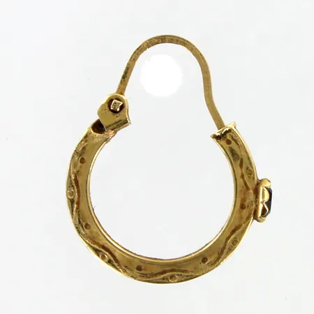Kivikorvakoru, korkeus 18mm, 750br,  Paino: 0,6 g