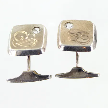 Kalvosinnapit kivillä, kaiverrettu, mitat 14x14mm, 925br,  Paino: 6,5 g