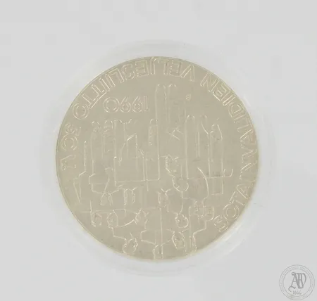 Juhlaraha, Sotainvalidien Veljesliitto 50 vuotta, 1990, nimellisarvo 100mk, 830, Paino: 24,5 g