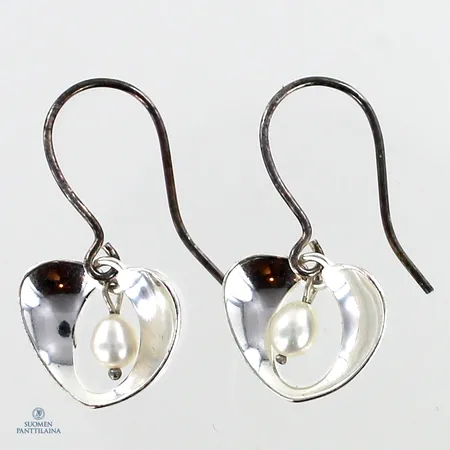 Helmi-korvakorut Kalevala Koru, Haaveiden Sydän, korkeus 28mm, 925br,  Paino: 2,4 g