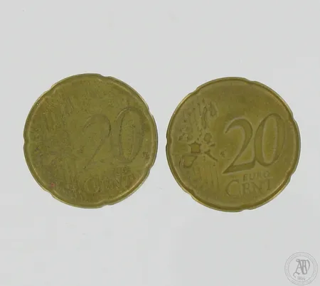 Kaksi 20 sentin kolikkoa vuodelta 2000