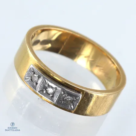 Timanttisormus 3xn.0.02ct kaiverrettu, koko 16½, 750,  Paino: 5,2 g