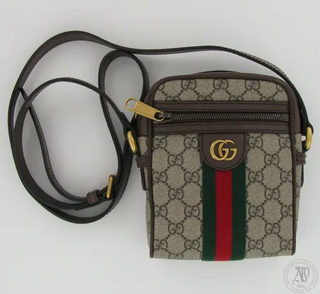 Olkalaukku, Gucci Ophidia GG, mitat 18x14x5cm, suojapussi