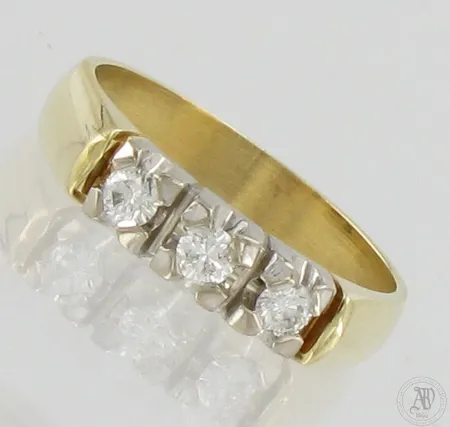 Timanttisormus 3xn.0.07ct, koko 16, leveys 4mm, 585,  Paino: 3,3 g